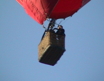 Susan & Elaine in hot air ballon